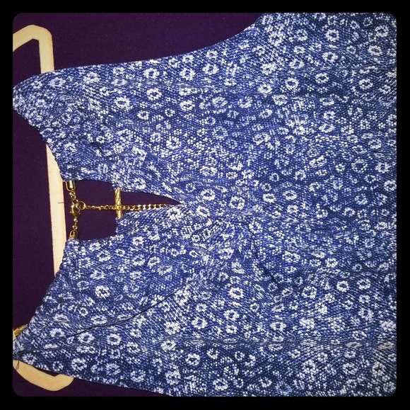 Tank - Picture 2 of 4